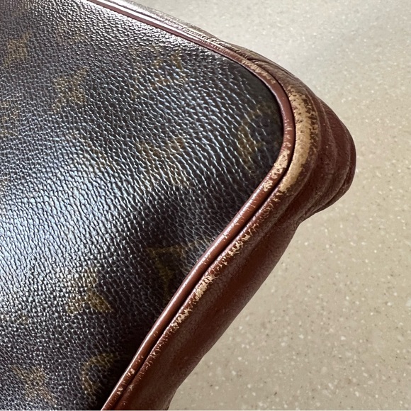 Vintage Louis Vuitton Monogram Large Wristlet - Picture 8 of 12